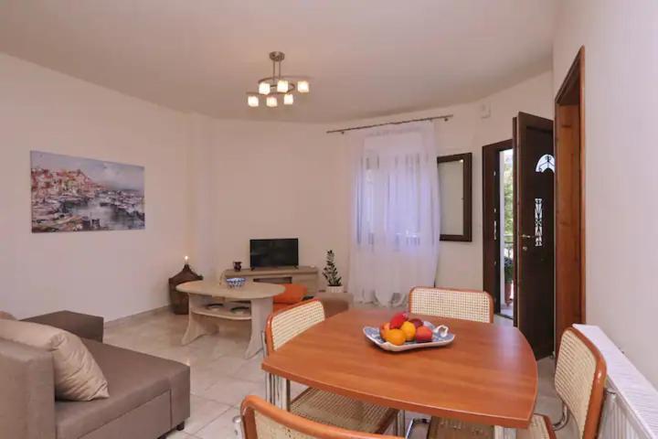 Skopelos Chara'S Lux Apartment Екстер'єр фото