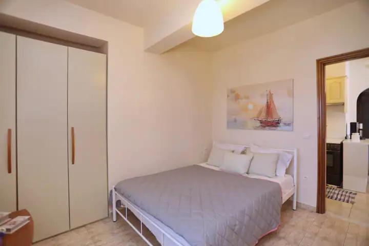 Skopelos Chara'S Lux Apartment Екстер'єр фото